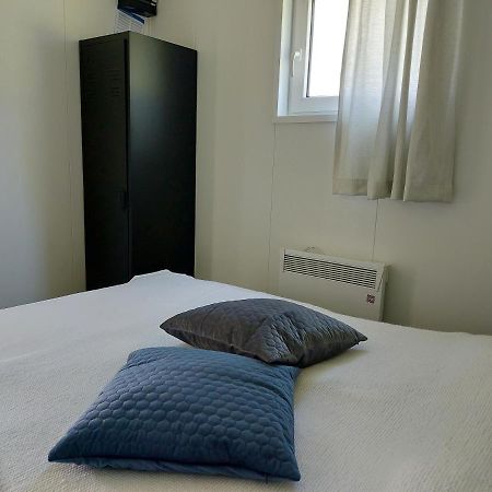Merel Serooskerke  Kültér fotó
